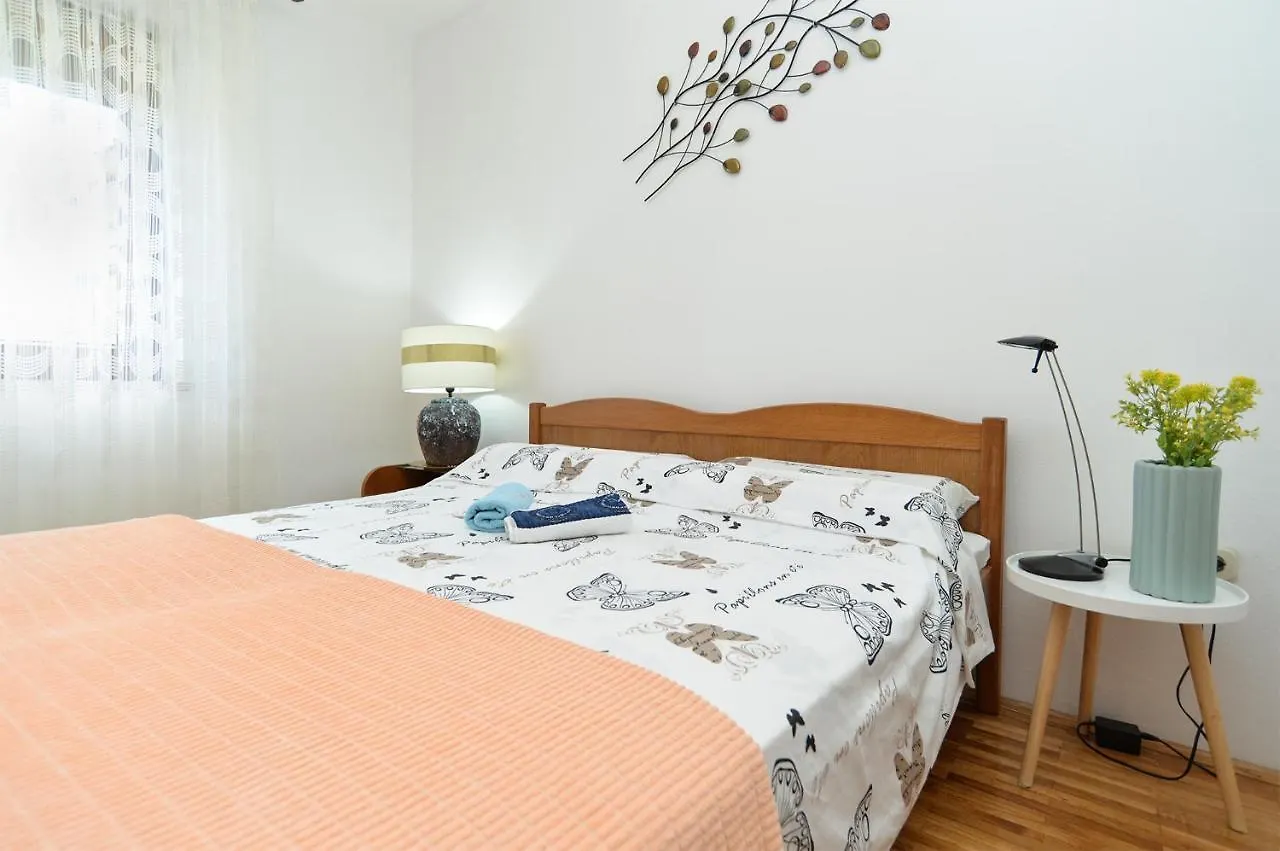 Apartment Vilim 2226 Pula