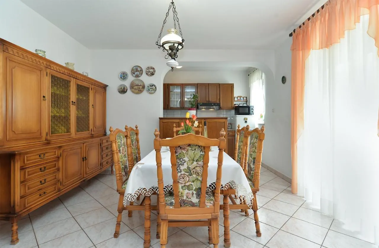 Apartment Vilim 2226 Pula