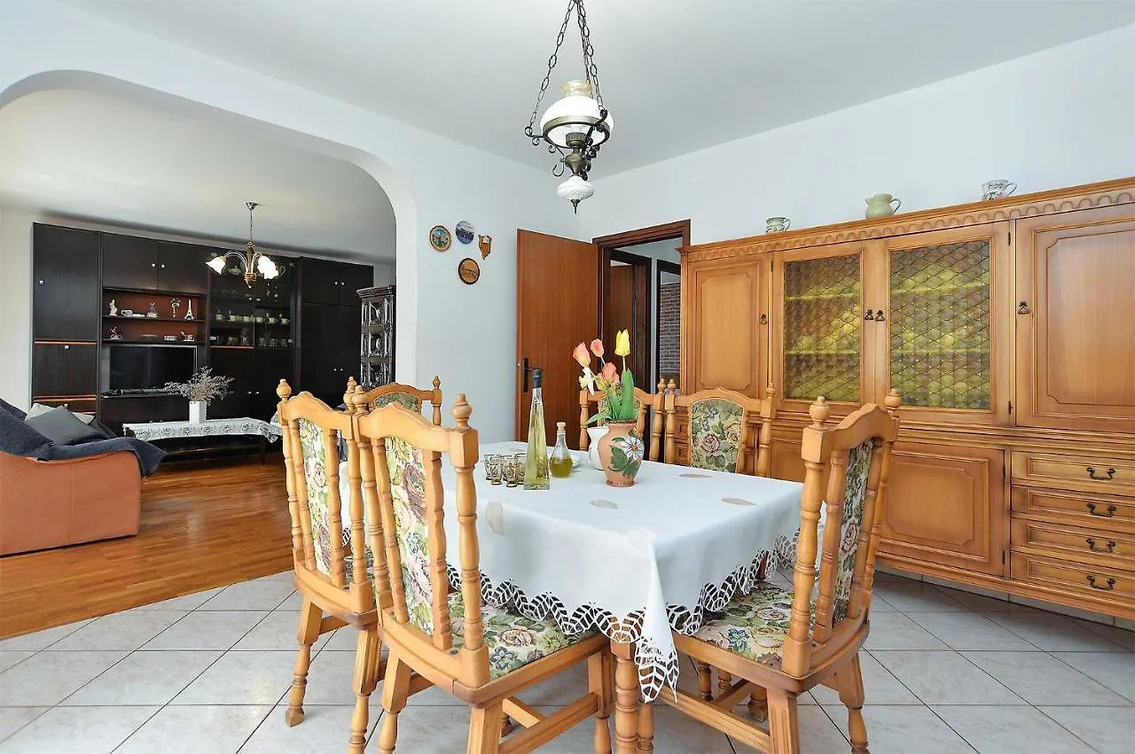 Apartment Vilim 2226 Pula