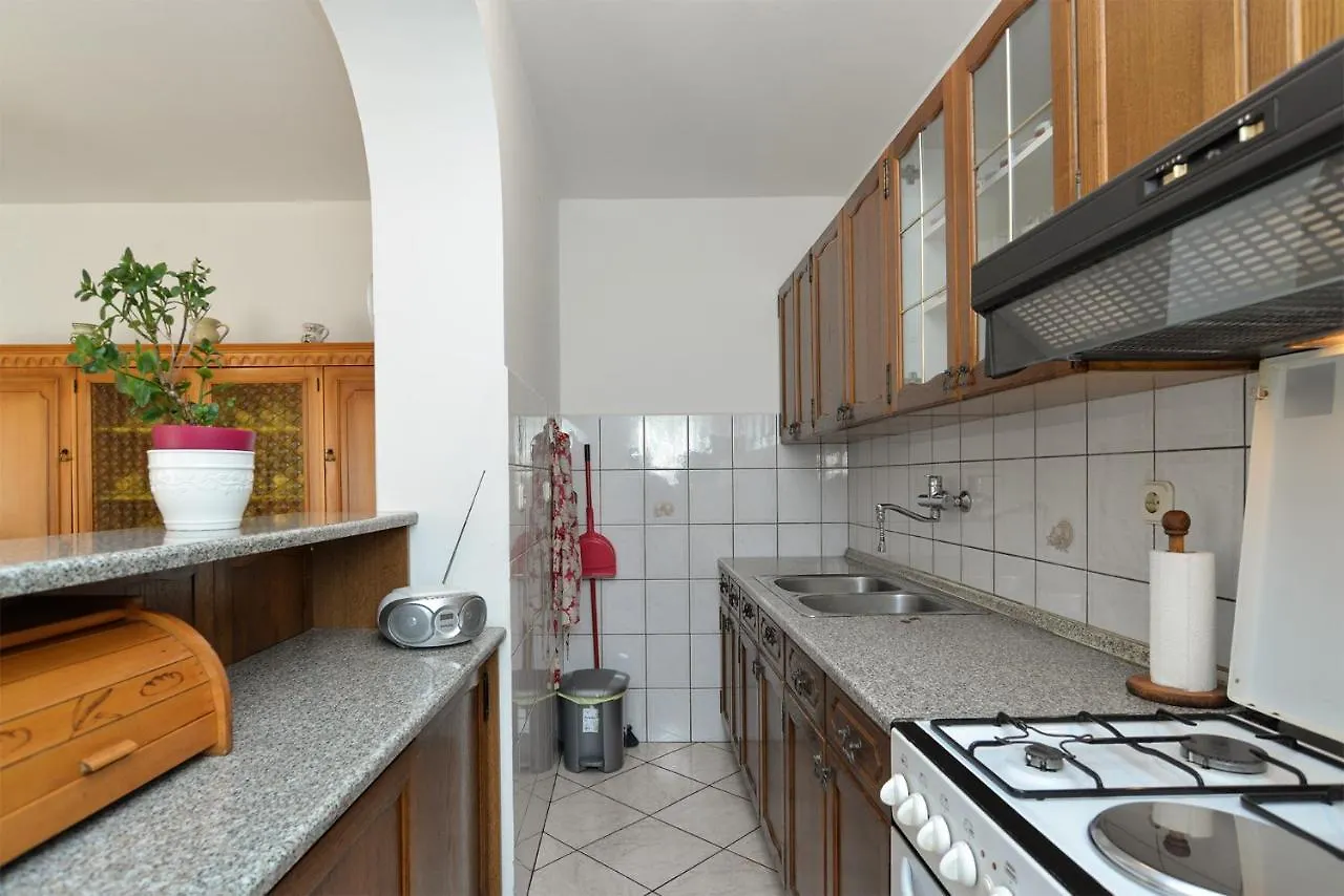 Apartment Vilim 2226 Pula